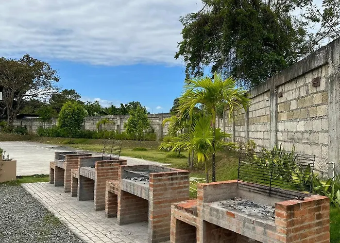 Sun Drift Near Airport With Pool And Parking Apartment